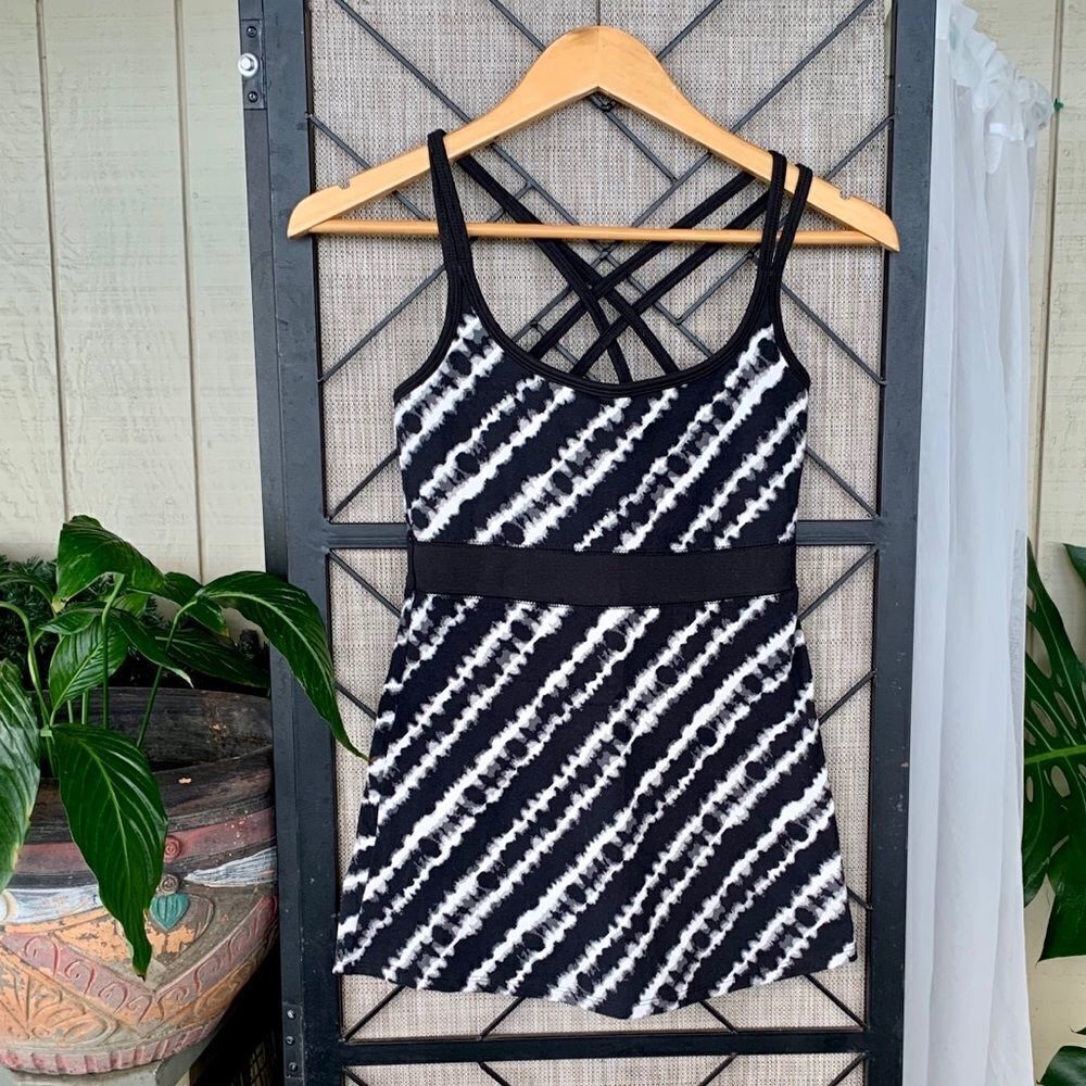 Soybu Black White Exercise Top XS